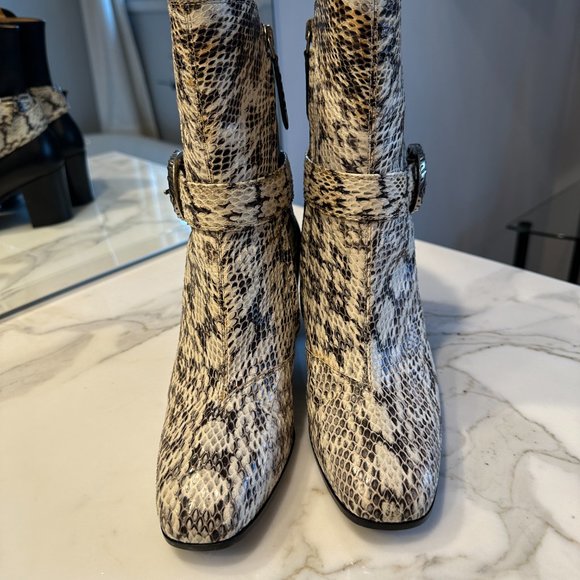 GUCCI Elaphe Snakeskin Elizabeth Boots Roccia Black - Picture 2 of 9